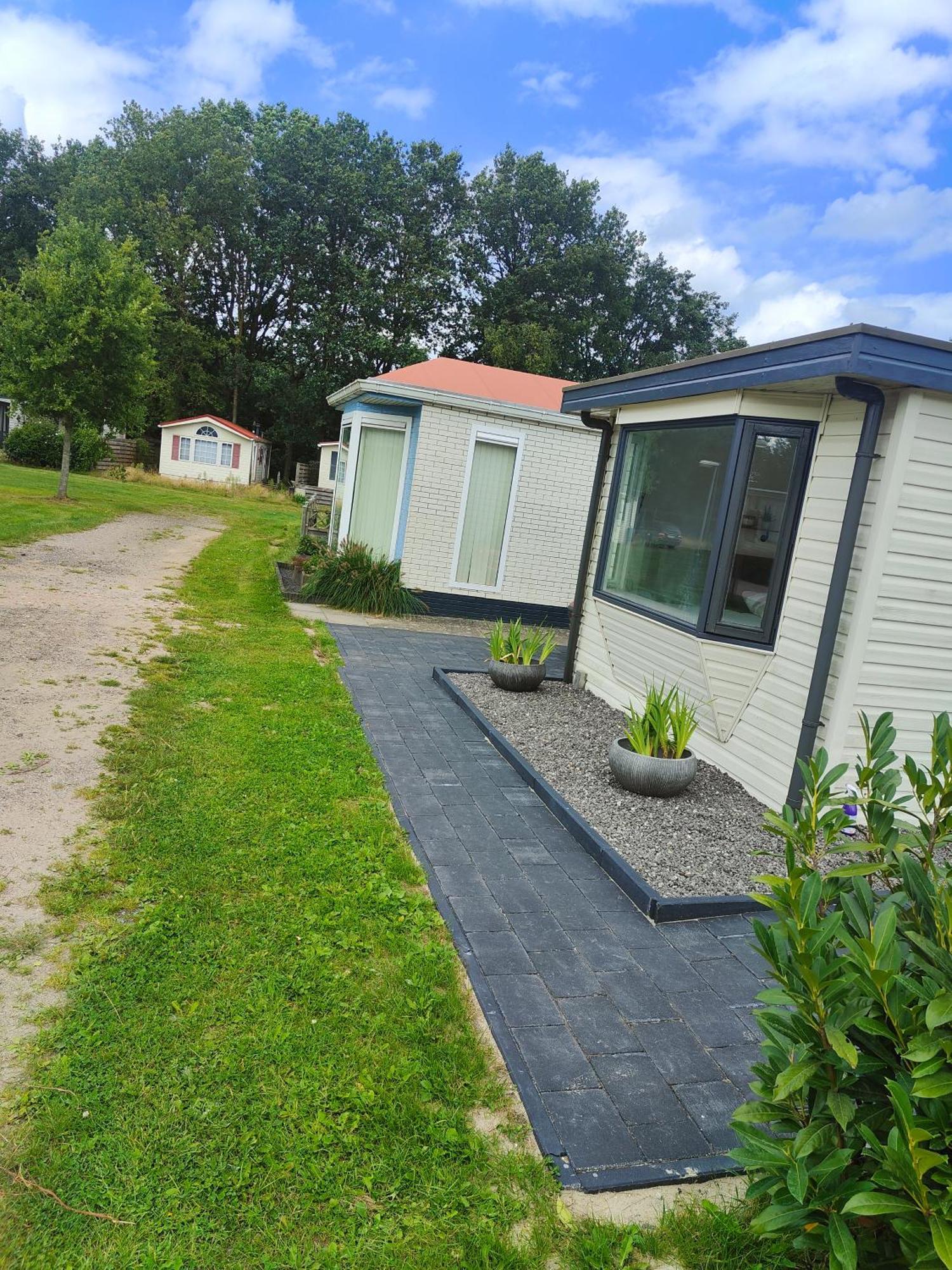 Chalet Midden In De Natuur! Anloo Exterior photo